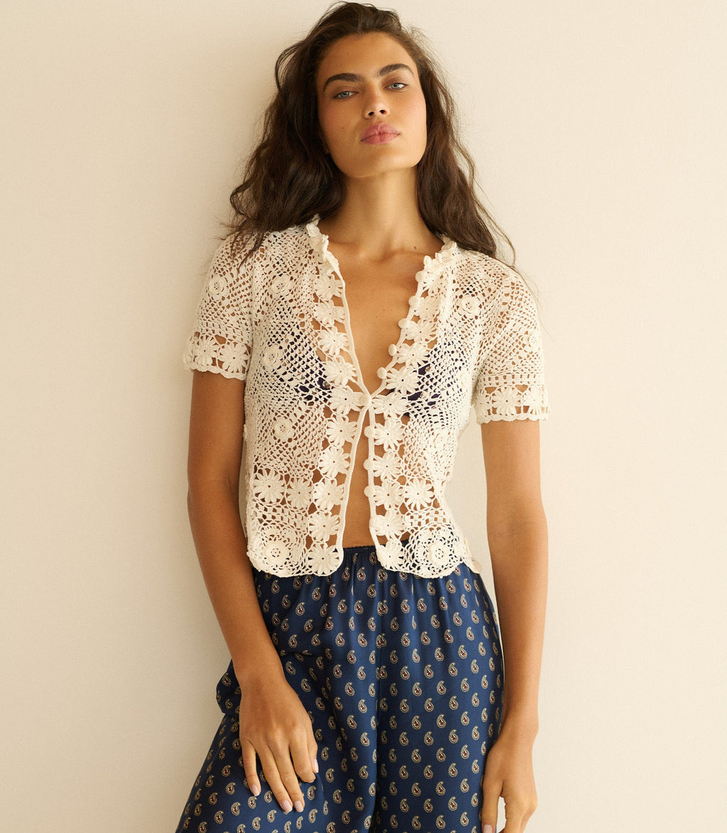 Chrysanthe Top -- Pearl