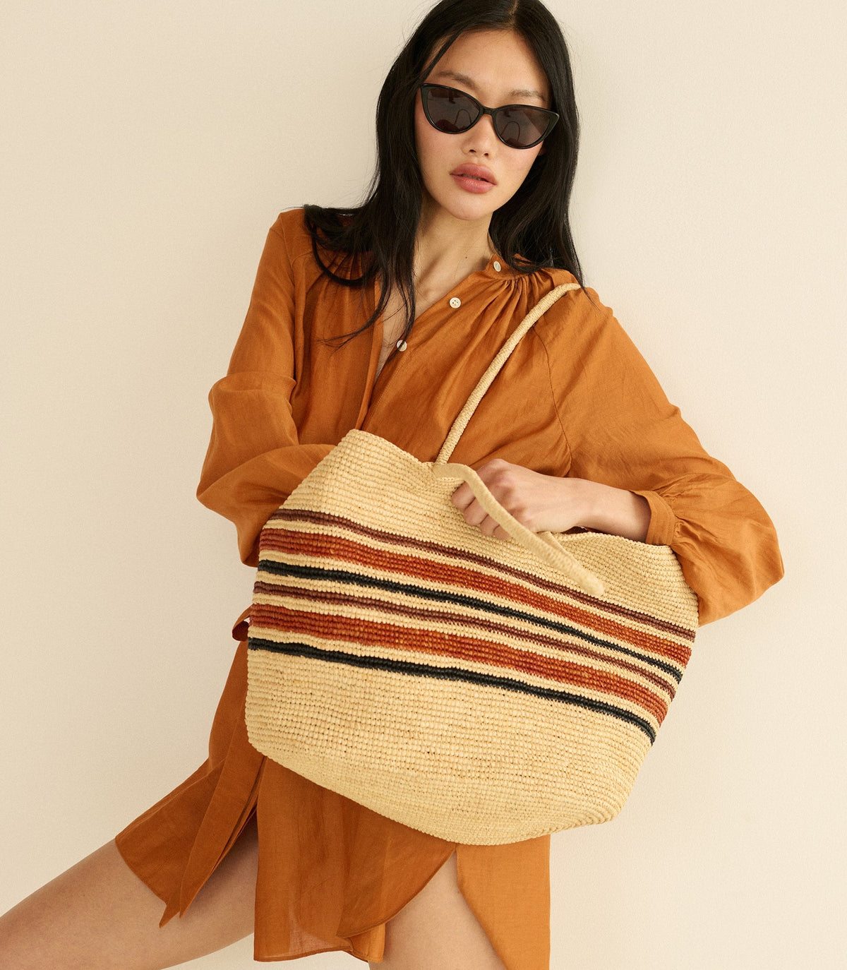 Grande Harbour Tote -- Natural Striped Raffia