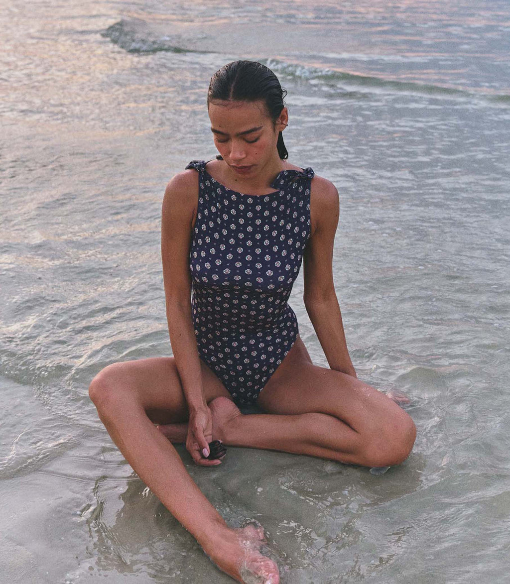 Malta Maillot -- Navy Cadiz Foulard